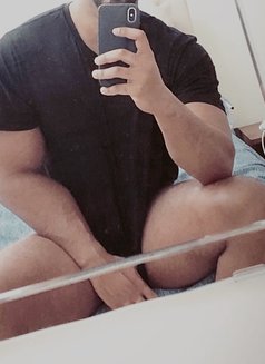 Arab Massage - Acompañantes masculino in Dubai Photo 7 of 9