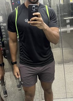 Arab Massage - Acompañantes masculino in Dubai Photo 9 of 9