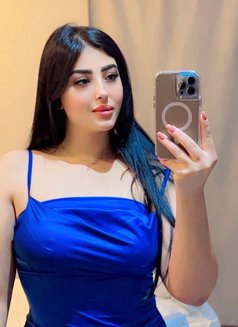 Arab Russia - puta in Khobar Photo 2 of 3