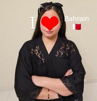 Arab Sunrise with 3some available now - escort in Al Manama Photo 6 of 7
