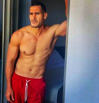 Arabcrocodile for Ladies&Couples - Male escort in Dubai Photo 4 of 6