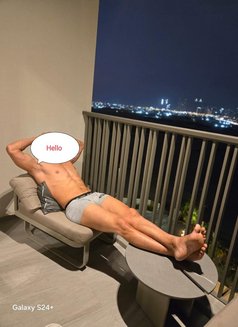 ArabCrocodile for ladies&couples - Acompañantes masculino in Dubai Photo 7 of 7