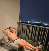 ArabCrocodile for ladies&couples - Acompañantes masculino in Dubai Photo 4 of 7