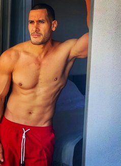 ArabCrocodile for ladies&couples - Male escort in Dubai Photo 7 of 7