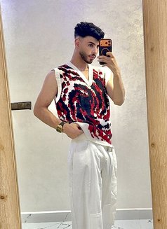 Arabe Slim Boy - Acompañantes masculino in Jeddah Photo 6 of 6