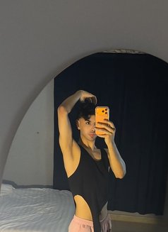 Moroccain boy - Male escort in Riyadh Photo 7 of 7