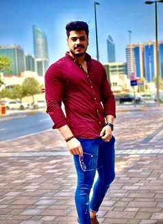 Arabi - Male escort in Abu Dhabi Photo 2 of 4