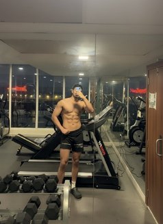 Arabi Xxl - Male escort in Al Juffair Photo 7 of 7