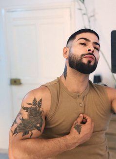Arabic_ACTIF_XL (عربي) - Male escort in İstanbul Photo 7 of 9