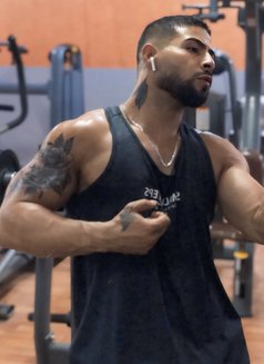 Arabic_ACTIF_XL (عربي) - Male escort in İstanbul Photo 8 of 9