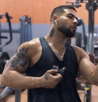 Arabic_ACTIF_XL (عربي) - Male escort in İstanbul