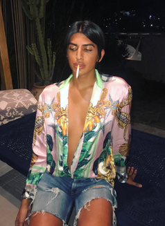 Ladyboy New - Acompañantes transexual in Dubai Photo 6 of 9