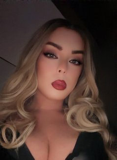 Arabic MYRIAM Hard Top VISITING - Transsexual escort in İstanbul Photo 18 of 18
