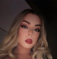 Arabic MYRIAM Hard Top VISITING - Transsexual escort in İstanbul