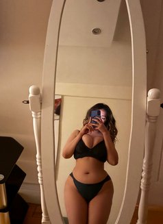 Arabic Yasmina - escort in London Photo 4 of 4