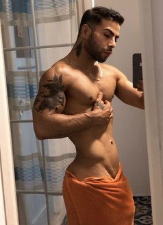 Arabic11 - Male escort in İstanbul Photo 4 of 11
