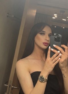 Arabische Sexpuppe - Transsexual companion in Berlin Photo 1 of 9
