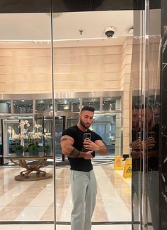 Arabman Vip - masseur in Beirut Photo 2 of 10