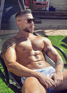 Arabman Vip - masseur in Beirut Photo 4 of 10