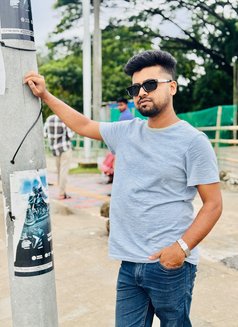 Arafat Islam Opu - Male escort in Dhaka Photo 5 of 6