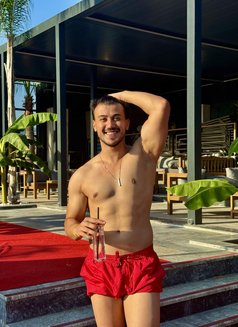 Aras - Acompañantes masculino in İstanbul Photo 3 of 3
