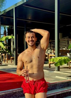 Aras - Male escort in İstanbul Photo 6 of 6