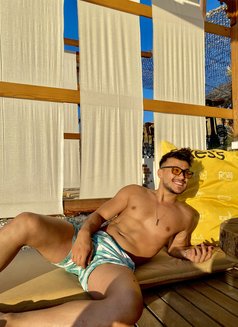 Aras - Male escort in İstanbul Photo 5 of 5