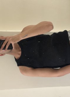 Aras - Male escort in Riyadh Photo 9 of 9