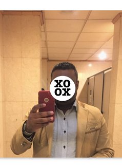 Arash - Male escort in Colombo Photo 1 of 3