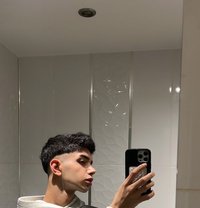 Arass19 - Male escort in Riyadh Photo 1 of 5