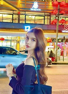Araya - escort in Seoul Photo 2 of 6