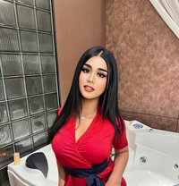 Swan - Transsexual escort in Abu Dhabi