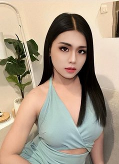 Araya - Transsexual escort in Abu Dhabi Photo 10 of 10