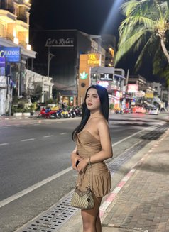 Araya - Transsexual escort in Abu Dhabi Photo 11 of 12