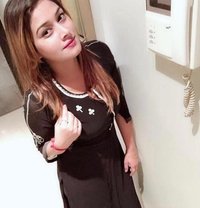 Archana Singh - puta in Gurgaon