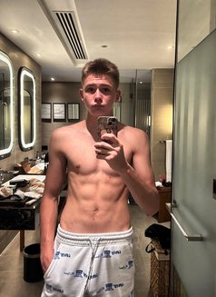 Archi - Acompañantes masculino in Dubai Photo 5 of 5