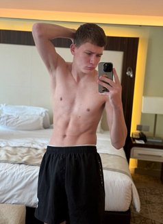 Archy - Male escort in Dubai Photo 1 of 17