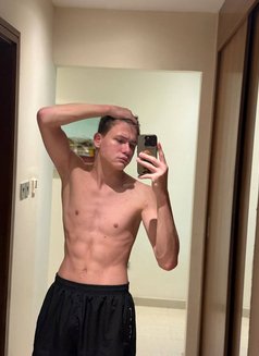 Archy - Male escort in Dubai Photo 4 of 17
