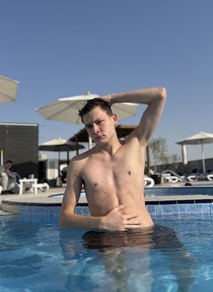 Archy - Male escort in Dubai Photo 5 of 17