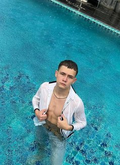 Archy - Male escort in Dubai Photo 9 of 17
