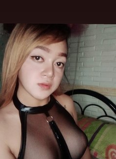 Arci - Transsexual escort in Manila Photo 2 of 16