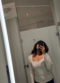 Ardra Nambiar Independent Girl - escort in Kochi Photo 1 of 3