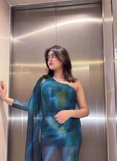 Areeba - escort in Karāchi Photo 3 of 3