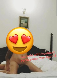 Areeh - Male escort in Gurgaon Photo 1 of 4