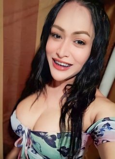 Areeya Summer - Transsexual escort in Manila Photo 5 of 14