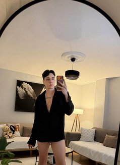 Arel - Male escort in Riyadh Photo 8 of 8