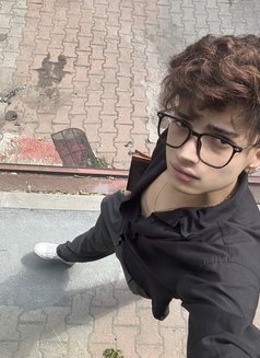 Aren - Male escort in İstanbul Photo 2 of 5