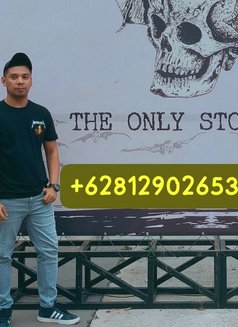 Argha masseur - Male escort in Jakarta Photo 2 of 3