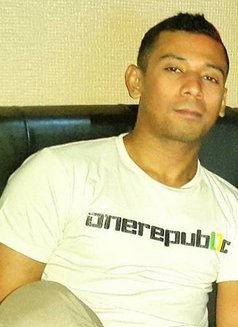 Argha Masseur - Acompañantes masculino in Jakarta Photo 3 of 3