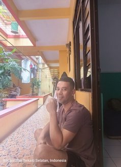 Argha masseur - Acompañantes masculino in Jakarta Photo 6 of 6